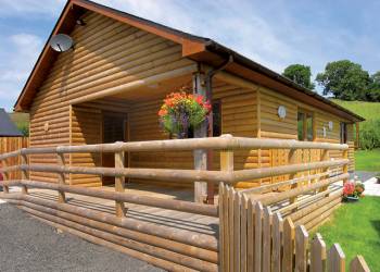 Heartsease Lodges