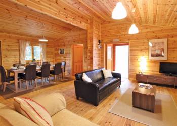 Woodland Park Lodges