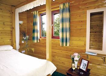 Westfield Lakeland Lodges
